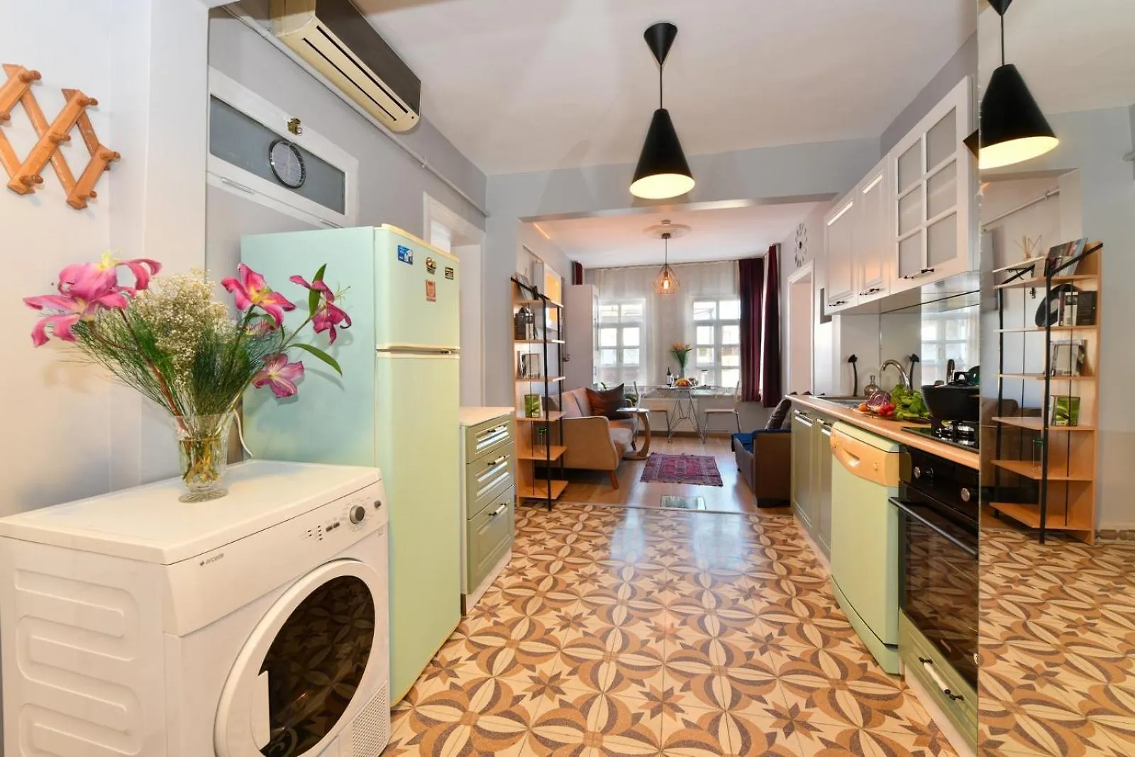 Apartment Taksim Fish Market Down Town Heart Of Istanbul Beyoglu Turkey